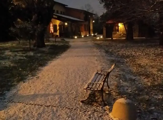 R&b Albero Cavo Oda ve Kahvaltı Parma